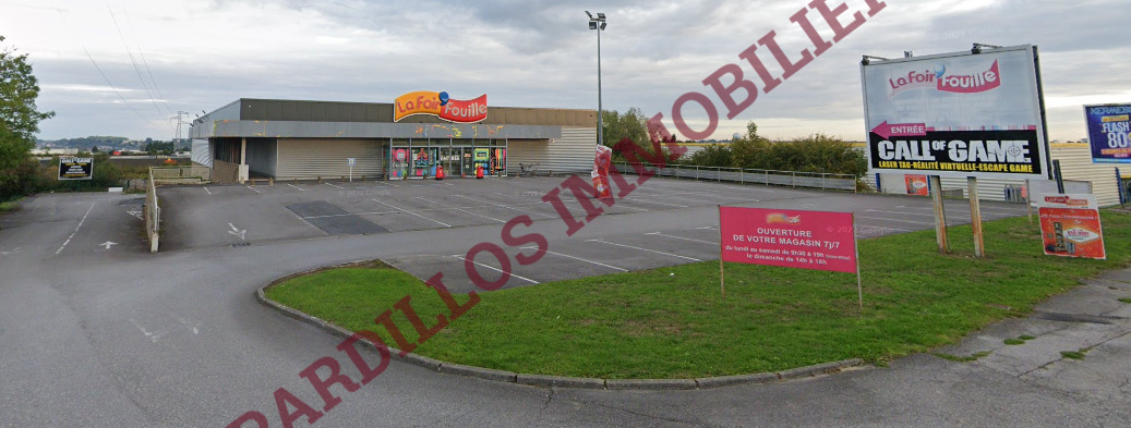 HAUMONT - A VENDRE - Local commercial de 2 645 m²