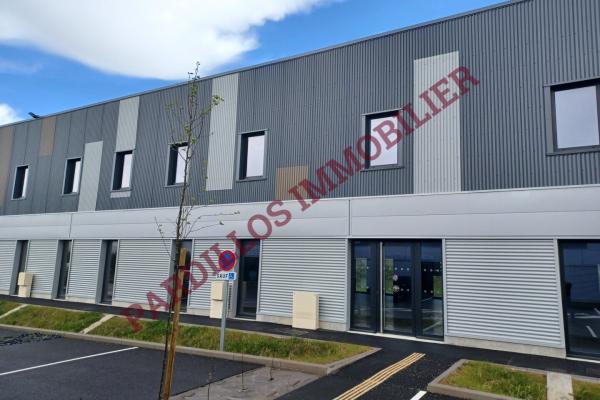 IFS - A vendre - LOCAL NEUF A USAGE DE BUREAUX - 339 m²