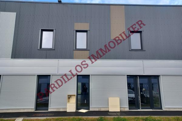 IFS - A Vendre - LOCAL NEUF A USAGE DE BUREAUX - 340 m²