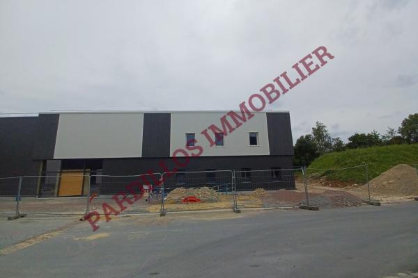 CORMELLES LE ROYAL - Village Activity - D4- A VENDRE local 363 m²