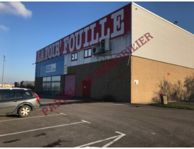 HAUMONT - A LOUER - Local commercial de 985 m² divisible