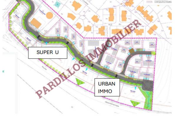 ETERVILLE - A VENDRE sur terrain de 1 928 m² - Local de 578,40 m² sur 2 niveaux. Pas d'Activités commerciales