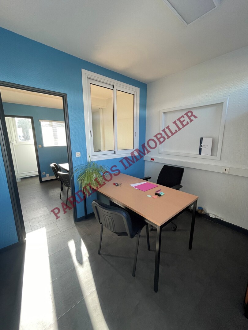 MONDEVILLE - A Louer - BUREAU MEUBLE  à partir de 10 m²