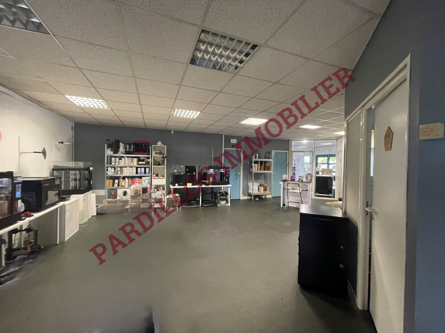MONDEVILLE - A Louer -ENSEMBLE de BUREAUX de 150 m²