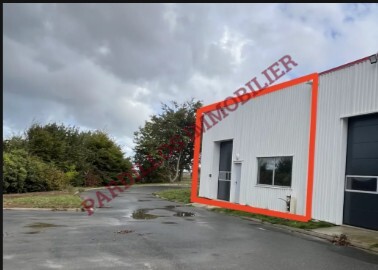 DOUVRES LA DELIVRANDE - Local Commercial de 208 m² - A Vendre