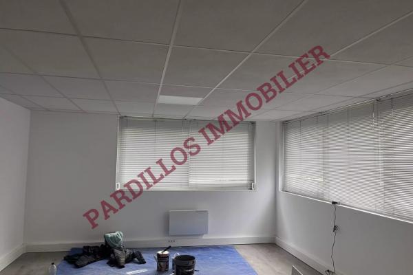 DOUVRES LA DELIVRANDE - Bureaux de 57,20 m² - A Vendre