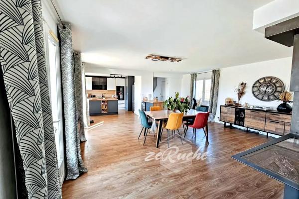 Spacious family home - 170 m² living space on 1200 m² of enclosed land