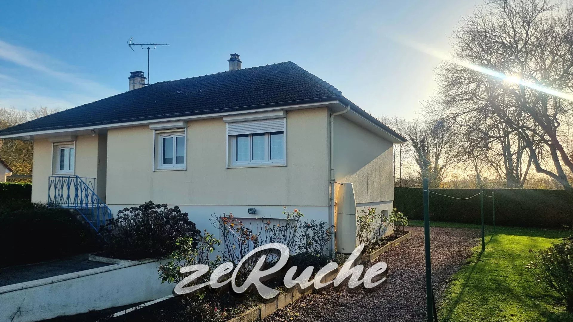 Maison de plain-pied surélévée